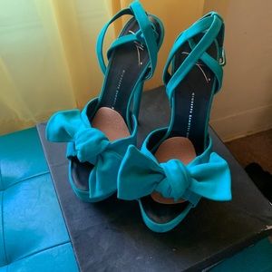 Giusppe Zanotti bow heels